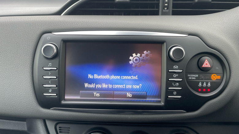 Toyota Yaris 1.5 VVT-i Icon 5dr CVT Petrol Hatchback